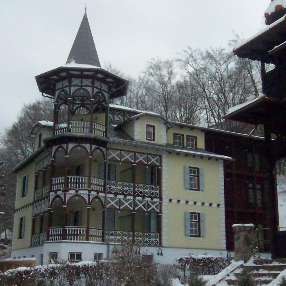 HOSZ homlokzat (1)