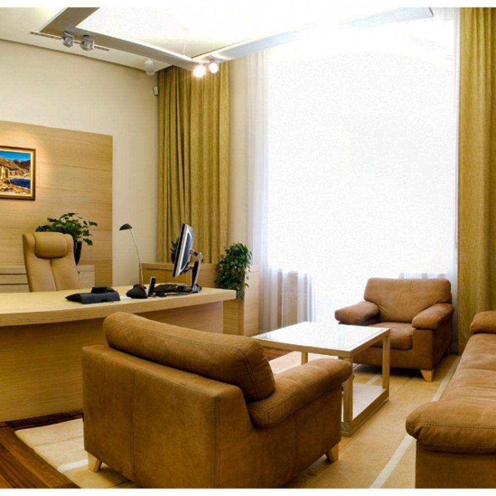 O.. 213-215 office (3)