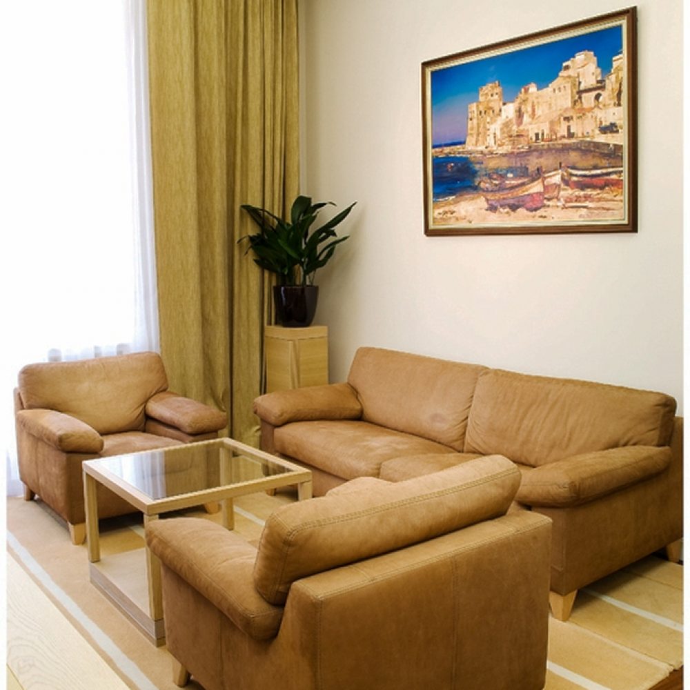 O.. 213-215 office (9)
