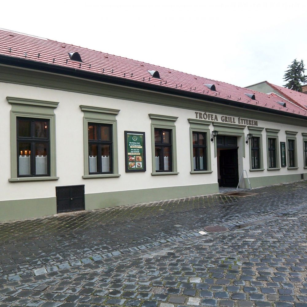 TR2_01_100_8904